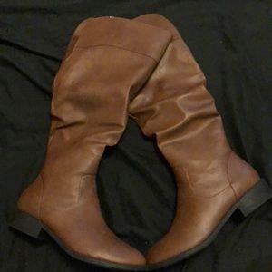 American eagle brown boots